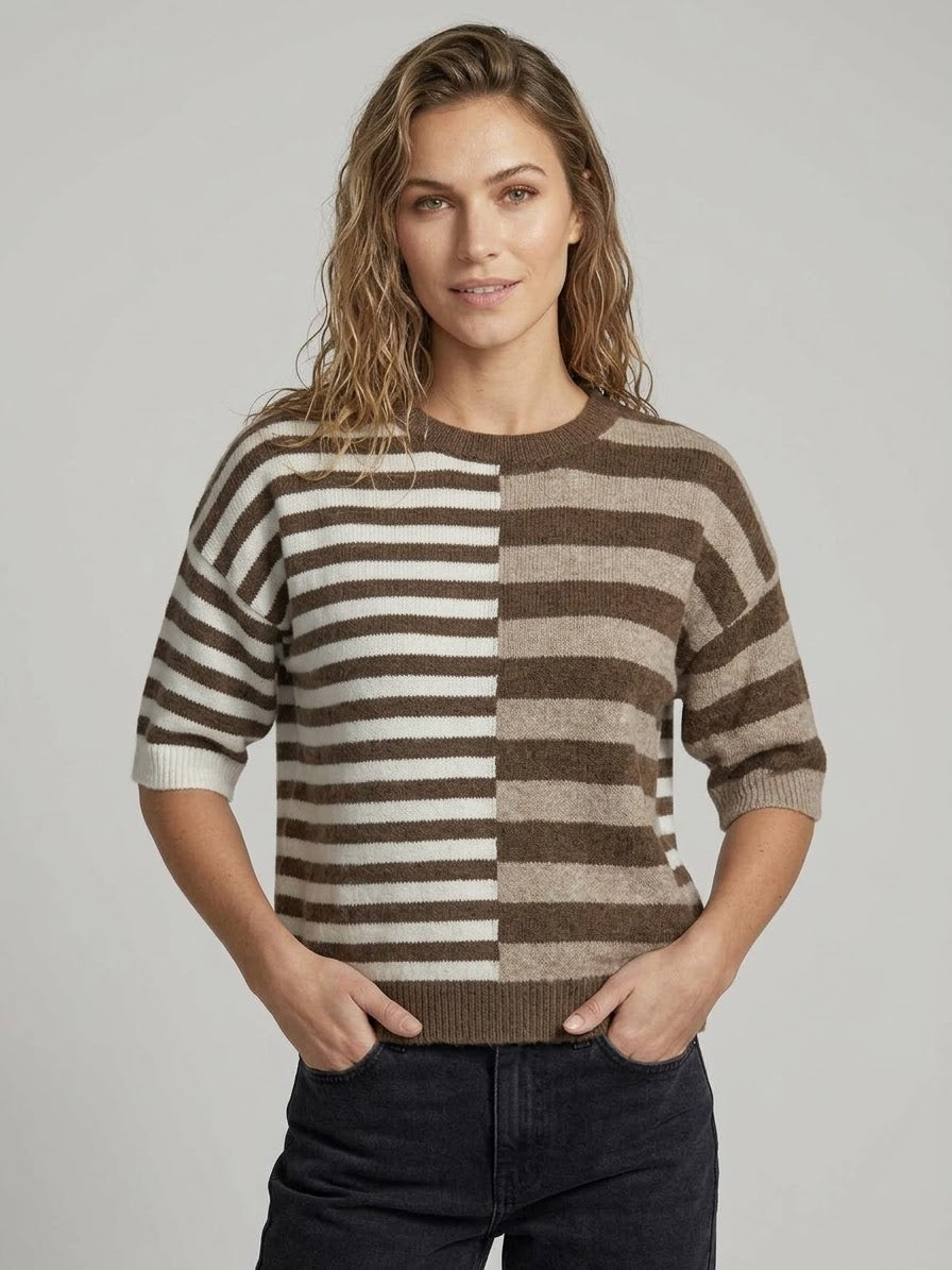 Maglia Manica Corta Freja Color Block a Righe Marrone e Panna