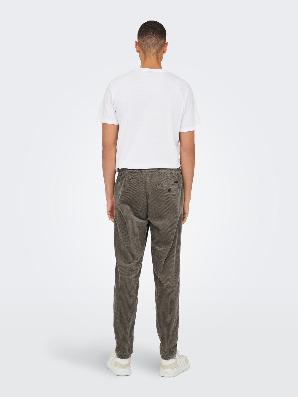 Pantaloni Only & Sons Linus in Velluto a Coste Tapered Fit Marrone Fango