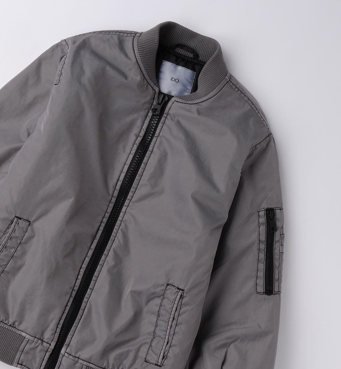 Bomber IDO over grigio