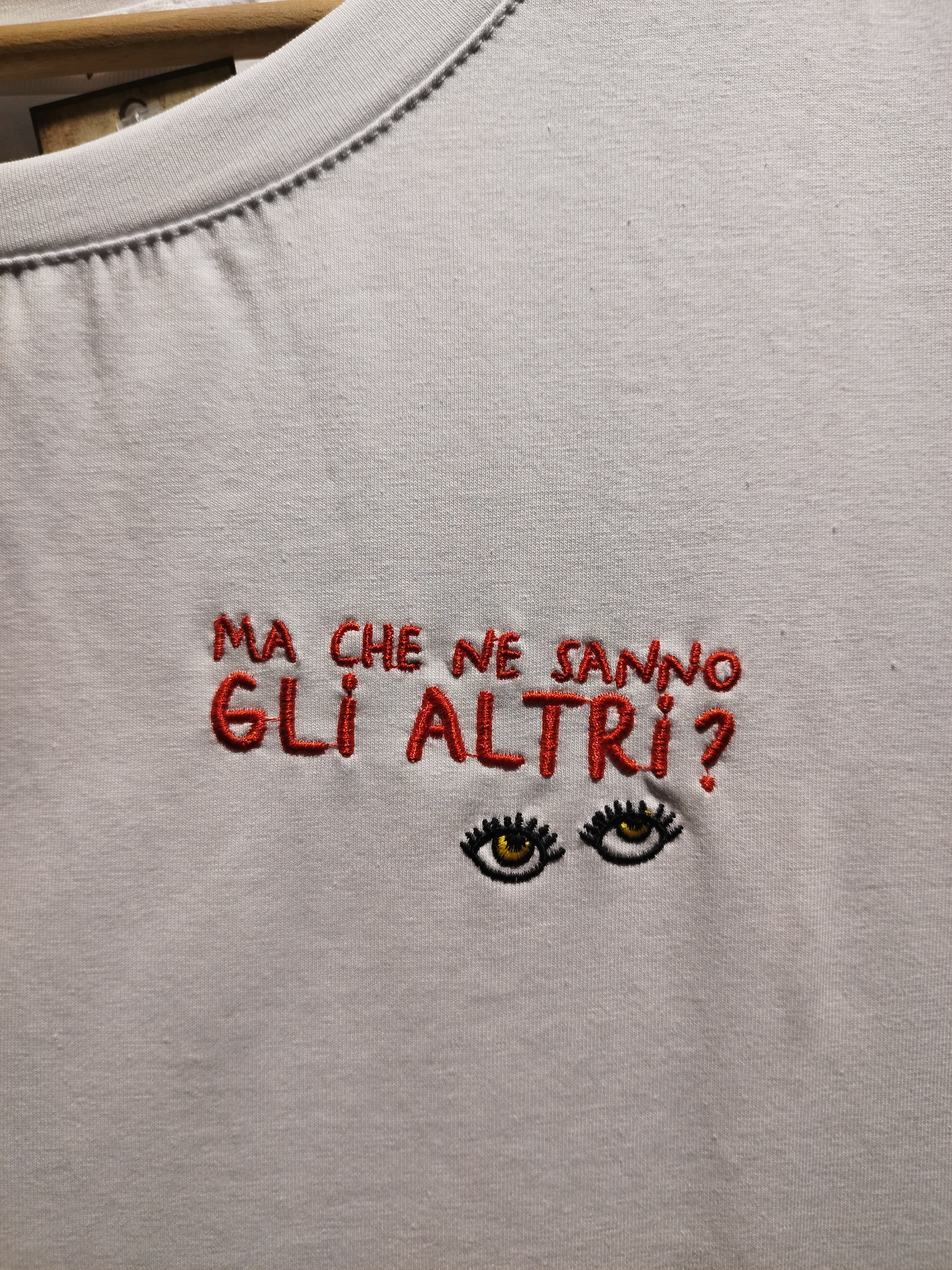 T-shirt Ma che ne sanno gli altri