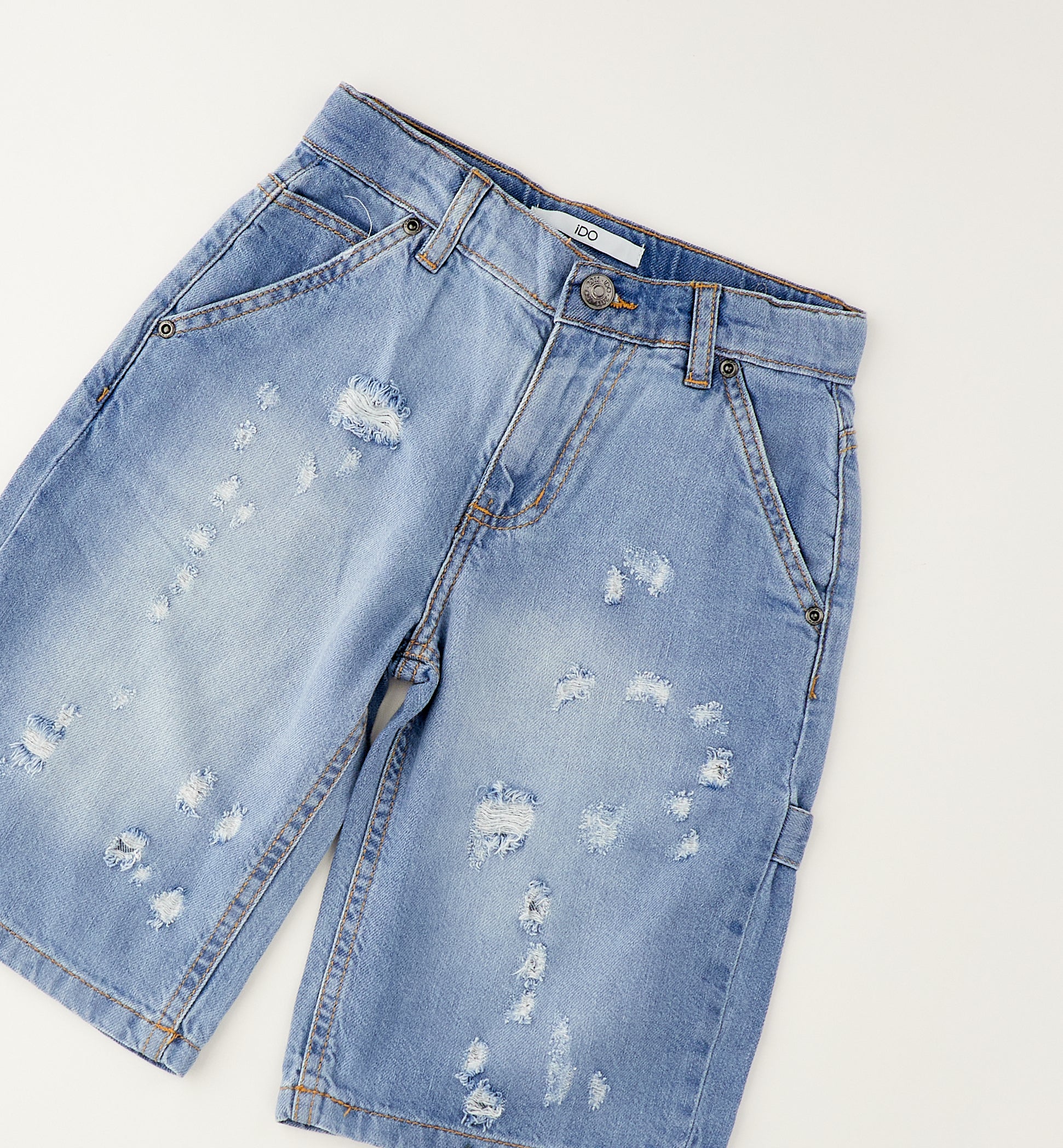 Bermuda Denim con Effetto Distressed Lavaggio Chiaro