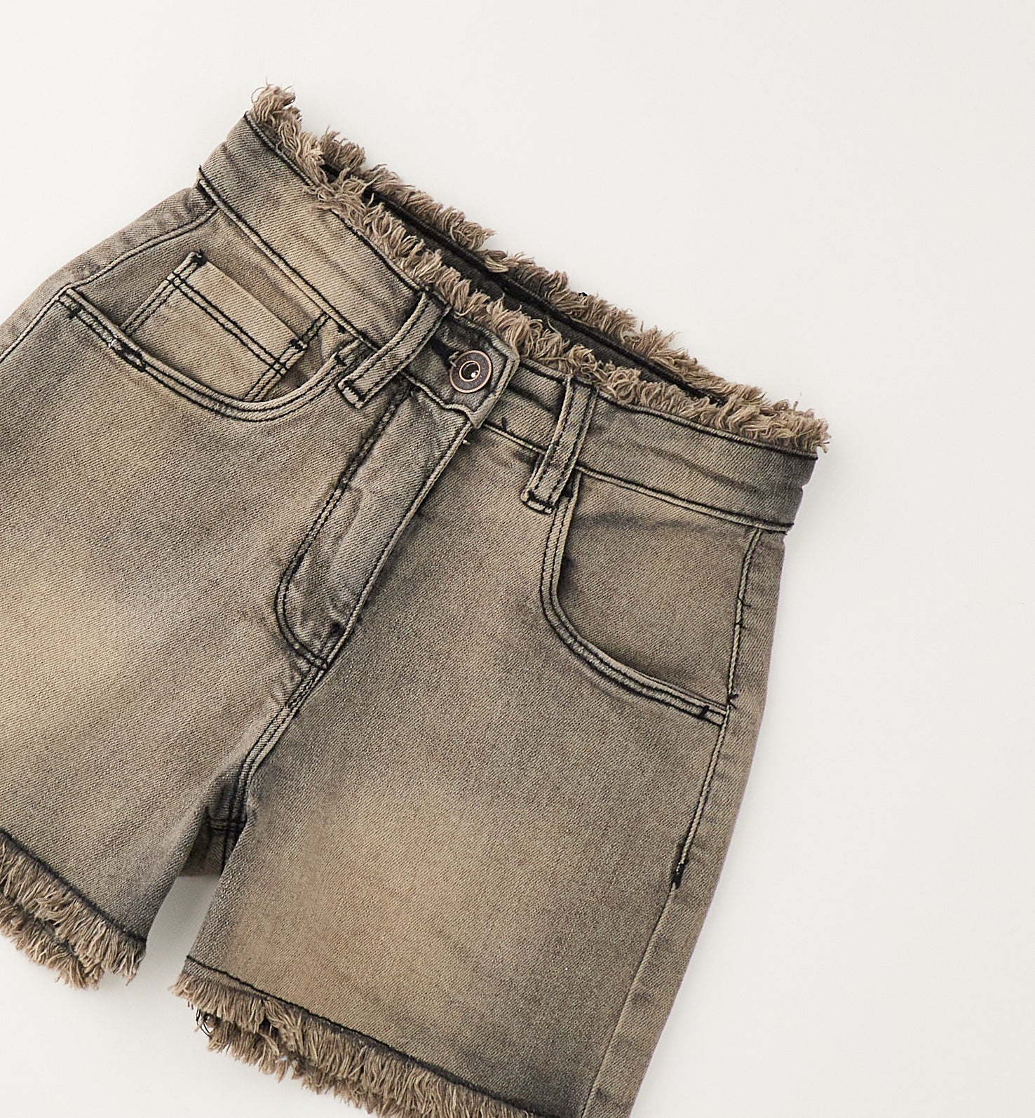 Short in Denim con Orlo a Frange