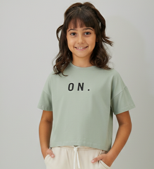 T-shirt ON. Boxy Fit