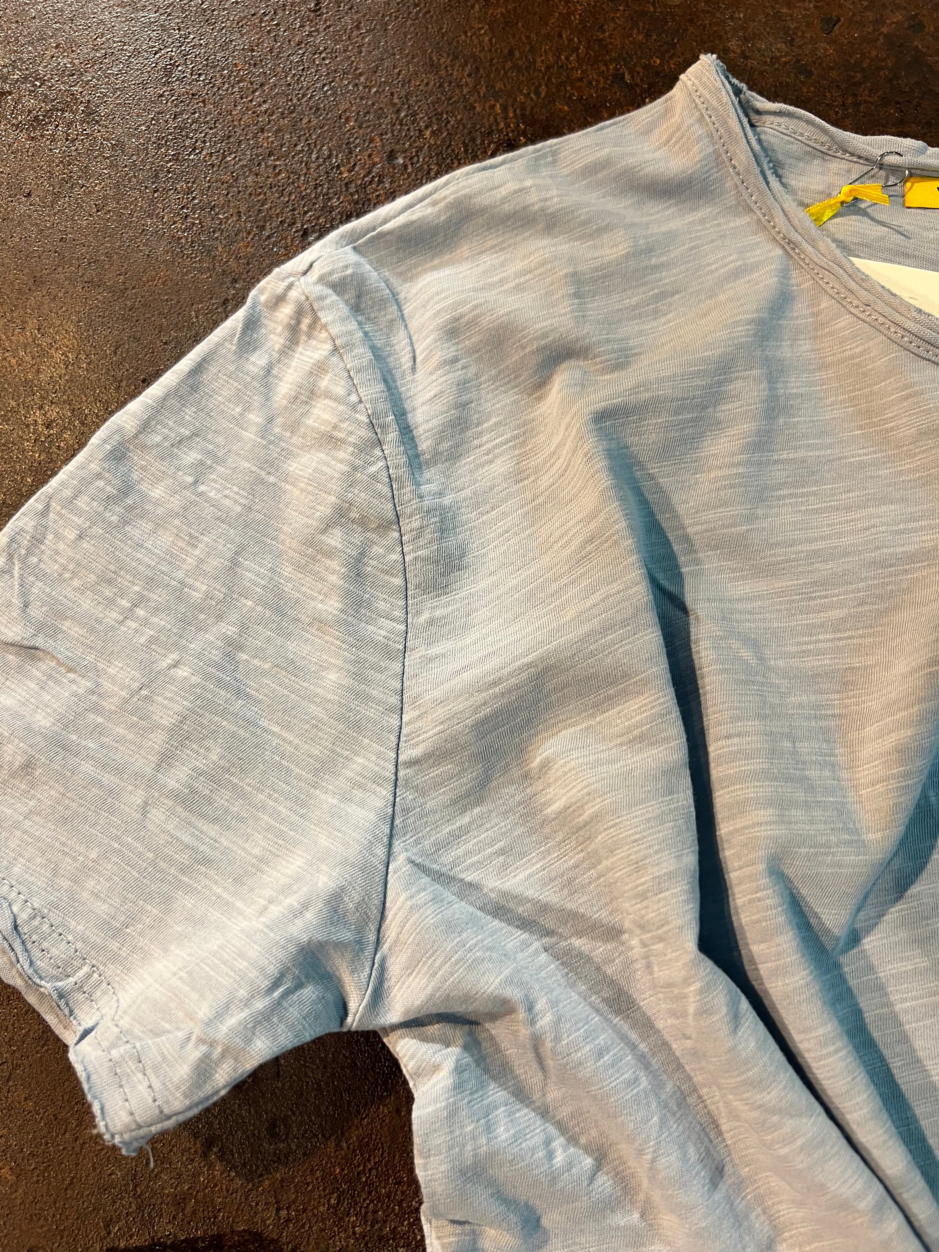 T-Shirt Raw Cut in Cotone Fiammato Azzurro Polvere