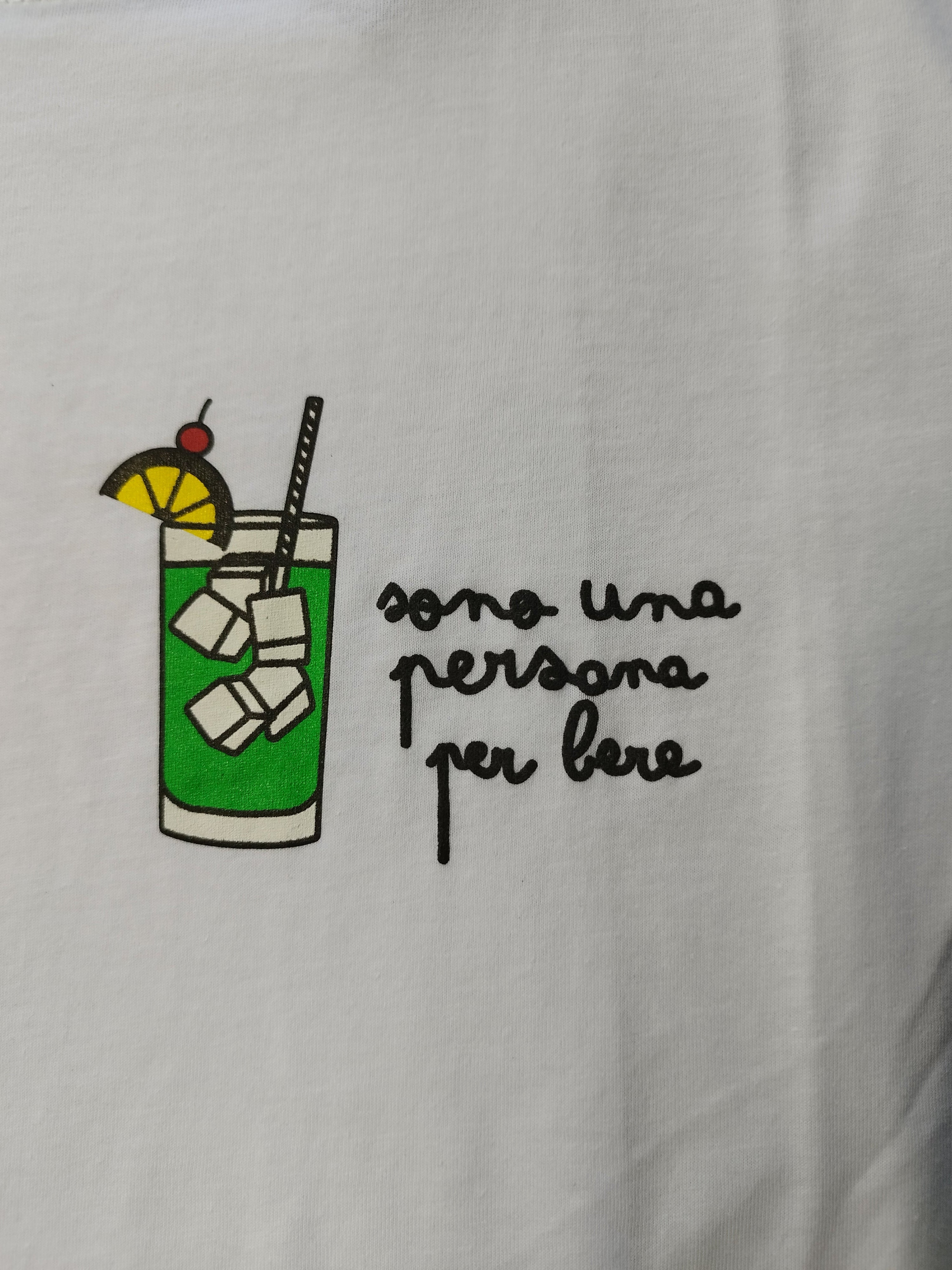 T-shirt Sono una persona per bere